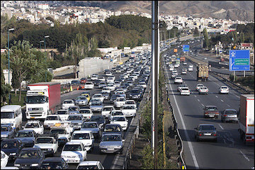 تردد روان در محورهای شمالی کشور/ ترافیک سنگین در آزادراه قزوین-کرج و بالعکس/ ترافیک نیمه سنگین در محور شهریاری-تهران آزادراه کرج قزوین