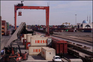 افزایش ۲۲درصدی سهم ریل نسبت به جاده در حملونقل هرمزگان/ آرزوی دیرینه مردم سیرجان برآورده شد/ بهبود کیفیت زندگی کارکنان شهرک راهآهن سیرجان و بندرعباس ریل بندر و ریل نفت