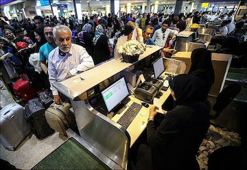 فرودگاه بین المللی کیش سومین فرودگاه پرتردد در ایام نوروز سال ۱۴۰۳ مسافران نوروزی در فرودگاه کیش