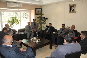 حمایت از سرمایهگذاری در بحث تولید مصالح نوین ساختمانی/ ورود غیرحرفهایها به ساخت و ساز موجب تضعیف صنعت ساختمان شد نشست