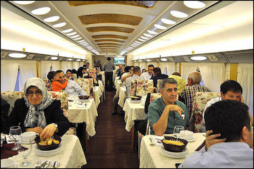 اجرای طرح منزلت برای قطارهای رجا  در ماه مبارك رمضان رستوران قطار