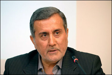 بازگشایی پایانه خسروی منوط به تامین امنیت طرف عراقی است/ گرد و غبار تاثیری در فعالیت پایانههای مرزی ندارد سخنرانی داود کشاورزیان در مراسم امضای تفاهمنامه تأسیس مرکز ملی تحقیقات و مطالعات روانشناسی ترافیک و حمل و نقل