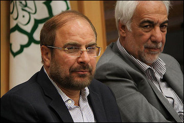 تخفیف ۱۰۰ درصدی عوارض شهری برای متقاضیان بازسازی در بافتهای ناکارآمد/ بخشودگی عوارض متفرقه و جرایم ساختمانی/ کاهش تعرفههای تجاری برای جذب سرمایهگذار در  بافت فرسوده/ حذف عوارض بهسازی اماکن تاریخیِ در اختیار دولت و بخشهای خصوصی محمد باقر قالیباف