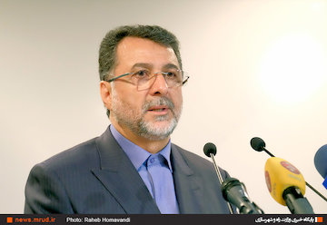 تسهیلات ساخت مسکن با سود ۹ درصد  آماده پرداخت به انبوه سازان و فعالان صنعت ساختمان است سخنرانی سید محمد پژمان در مراسم معارفه مدیرعامل جدید سازمان ملی زمین و مسکن