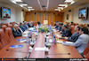 میز مذاکرات وزیر حمل‌ونقل٬ ارتباطات و کار جمهوری قبرس با رئیس سازمان بنادر و دریانوردی