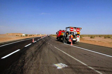 خطکشی مفید بیش از ۴ هزار و ۵۸۱ کیلومتر در راههای ارتباطی خراسان جنوبی خط کشی