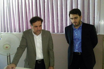 عیادت وزیر راه و شهرسازی از فرزند شهید دادمان عیادت