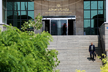آییننامه تاسیس و توسعه صندوقهای سرمایهگذاری مسکن تدوین میشود ساختمان وزارت راه