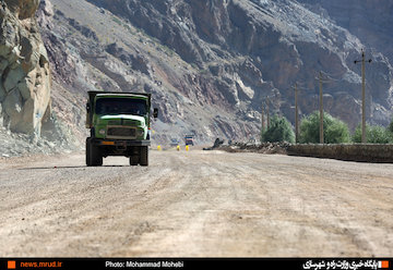 کنارگذر شرقی اصفهان یکی از حیاتی ترین آزادراه های میانی کشور است / کاهش زمان سفر از شمال به جنوب کشور با افتتاح این آزادراه / پیش بینی عبور ۳۵ هزار خودرو در روز با برقراری ترافیک عبوری روند ساخت آزادراه تهران- شمال؛ خرداد 95