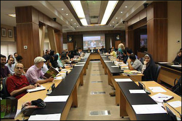 ضرورت بررسی حق مشخص به شهر مشخص/ با وجود نظام سرمایهداری، حق شهروندی محقق نخواهد شد نشست شرکت عمران