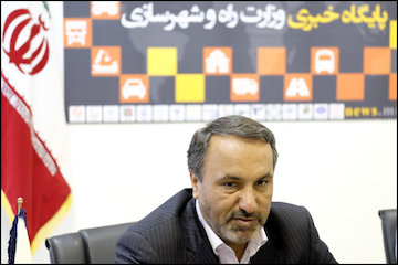 پایگاه خبری میتواند الگوی خبری وزارتخانههای دیگر باشد/ وزارت راه و شهرسازی به اندازه چندین وزارتخانه کار انجام میدهد/ پایگاه خبری کمکحال مدیران اجرایی است محمدرضا رضایی کوچی