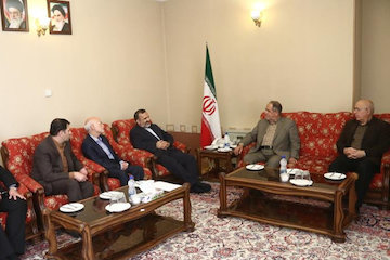 اقدامهای صورت گرفته برای ساماندهی حاشیه شهر مشهد قابل قبول است/ سکونت حدود ۱/۵ میلیون شهروند در مناطق حاشیهنشین مشهد نشست