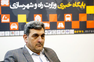رابطه شهرداری با حاکمیت کجاست؟/ اصرار بر بلندمرتبهسازی یعنی حرکت خارج از برنامه/ شهرداری تهران بگويد آیا تابع قانون هست یا خیر؟ پیروز حناچی