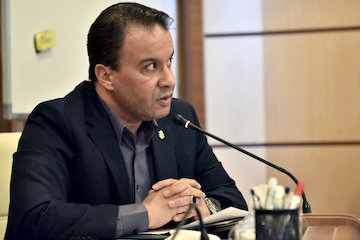 برگزاری کلاسهای آموزش ایمنی دریایی جهت مسافران نوروزی در بندر آبادان رضا سفاری
