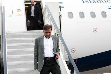 وزیر راه و شهرسازی وارد فرودگاه کرمان شد/ استقبال مسئولان ارشد ملی و استانی از آخوندی عباس آخوندی-فرودگاه