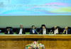 حضور وزیر راه و شهرسازی در جلسه اداری استان فارس