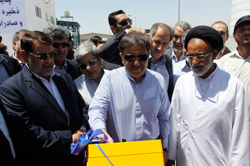 بهرهبرداری از دو پایانه صادرات فرآوردههای نفتی/ بهرهبرداری از پروژههای خدماتی و رفاهی درب شرقی مجتمع بندری شهید رجایی افتتاح