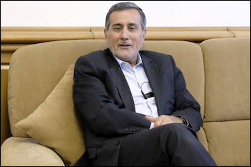 تشریح اقدامات سازمان راهداری و حملونقل جادهای برای سفرهای نوروزی/ ارائه سرویسهای بینالمللی از ۵ مرز زمینی در ایام نوروز/ رفع ۳۷۰ نقطه پر حادثه و آشکارسازی ۳۵۰۰ نقطه پر تصادف/ آمادهباش ۱۲۱۰۰ راهدار و ۶۶۰ راهدارخانه ثابت و سیار داود کشاورزیان