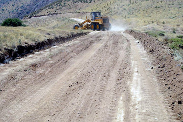 اتمام زیرسازی راه روستایی در کبودرآهنگ استان همدان راهسازی