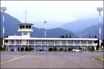 نخستين پرواز مستقيم کيش–رامسر در فرودگاه شهدای رامسر به زمين نشست فرودگاه رامسر