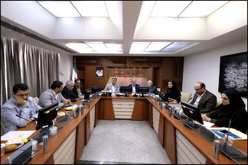 تعیین وظایف سازمانها و نهادهای مرتبط با مشهد ۲۰۱۷/ طراحی لوگوی مشهد ۲۰۱۷ بر بدنه هواپیماها و قطارهای مشهد/ ارایه گزارش ایجاد مراکز خدماتی در ورودی و خروجی شهر  جلسه مشهد 2017