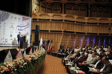 لزوم توجه به بومیسازی و رعایت استانداردها در ساخت و ساز همایش