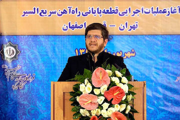 پیشبینی سرعت ۲۵۰ کیلومتر در پروژه راهآهن سریعالسیر تهران- قم- اصفهان/ جابهجایی ۱۶ میلیون مسافر در سال اول/ رفع موانع تملک اراضی ۳۵ کیلومتر پایانی/ آغاز فعالیت کارگاه پنجم در ۲۰ روز آینده جبارعلی ذاکری