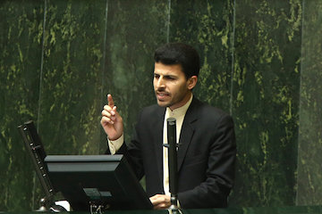 پیگیری ساماندهی بافت قدیم دزفول به عنوان یک طرح مهم ملی/ اتصال دزفول به شبکه ریلی کشور عباس پاپی زاده
