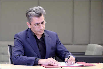 هشدار مجدد معاون آخوندی به رئیس نظام مهندسی ساختمان/ تاکید بر عدم سرپیچی از ابلاغیههای حاکمیتی حامد مظاهریان