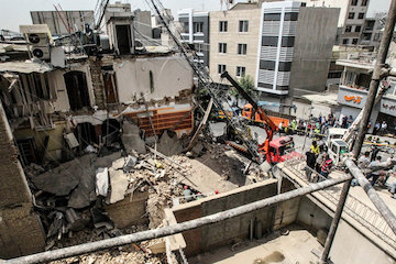 ریزش ساختمان در تهران باز هم خونين شد ریزش ساختمان