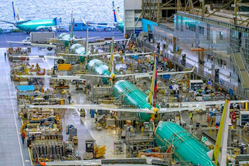 شرکت بوئینگ با صدور بیانیه ای فروش ۳۰ فروند هواپیما به شرکت آسمان را تائید کرد بوئينگ