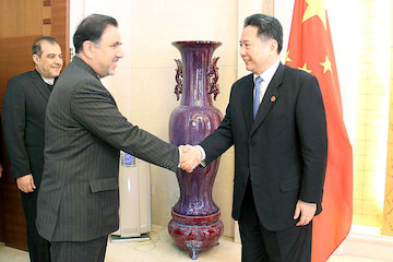 ملاقات با وزرای حمل و نقل و مسکن چین/ شرکت در همایشی  با حضور مدیران ارشد شرکتهای چینی چین