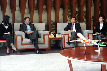 حضور چینیها در صنعت هوانوردی ایران مستلزم داشتن استانداردهای بینالمللی است/ ابراز علاقهمندی مدیر عامل Comac به حضور در بازار ایران نشست