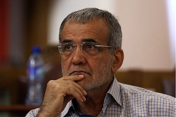 ۸۰۰ میلیارد دلار درآمد نفتی در دولت قبل صرف چه پروژههایی شد؟/ استیضاح وزیر راه پاک کردن صورت مساله است/ تاکید بر تلاش برخی رسانهها درجهت تخریب بیشتر دولت  مسعود پزشکیان