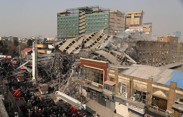 برآورد خسارت ملکی حداقل ۶ هزار میلیاردی از حادثه پلاسکو/ بیش از ۷۰ درصد ساختمانهای تهران گواهینامه آتشنشانی ندارند حادثه تلخ آتشسوزی و فروریزش نخستین بلندمرتبه تهران