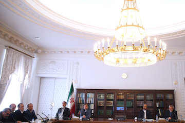 حادثه پلاسکو نماد همدلی مردم و همگرایی تمامی دستگاههای کشور/ ارایه راهحل و اصلاحات ساختاری و مدیریتی برای جلوگیری از تکرار حوادث مشابه نشست