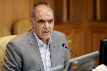 جزییات تعدیل قراردادهای پیمانکاران با تغییر نرخ ارز/ ۱۸ هزار میلیارد تومان مطالبات و تعهدات پیمانکاران است/ پرداخت۷ هزار میلیارد از مطالبات به شرط همکاری سازمان برنامه  امیر امینی