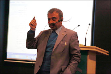 آغاز دوره آموزشی عاملین ذیحساب ادارات کل راه و شهرسازی استانها/ آشنایی با قوانین مالیاتهای مستقیم و قانون تامین اجتماعی دوره آموزشی