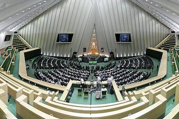 دفاع موافقان گزینه پیشنهادی وزارت راه و شهرسازی از برنامههای مهندس اسلامی مجلس شورای اسلامی