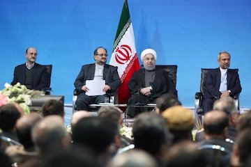 بهرهبرداری از ۳ طرح راه و شهرسازی در کردستان با حضور رئیس جمهوری افتتاح