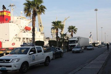 بازدید مسافران نوروزی از بخشهای مختلف بندر تجاری بوشهر بازدید