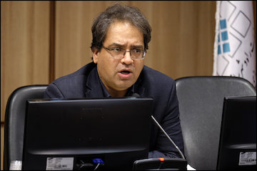 اعلام وضعیت بحرانی مشهد نسبت به گسترش پدیده حاشیه نشینی/ آستان قدس در صدور سند مالکیت به حاشیهنشینها کوتاهی میکند/ ایجاد صندوقهای اعطای خرده وام در محلات هدف طی دولت یازدهم محمدسعيد ایزدی