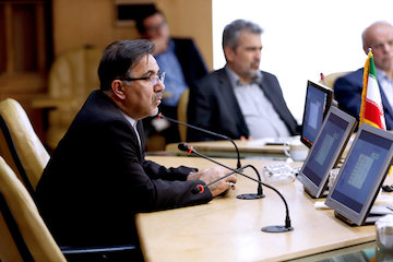 تاکید بر تعامل حملونقل ریلی و جادهای برای تحقق شهرسازی ریلپایه/ توجه به تقاطع غیرهمسطح میدانی در آزادراهها/ حل مشکلات حملونقل درونشهری با اجرای شهرسازی ریلپایه عباس آخوندی