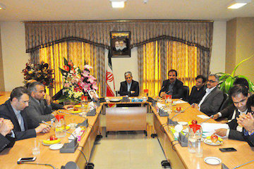 توجه به اقتصاد مقاومتی در راستای اهداف کلان و تأمین نیروی لازم نشست