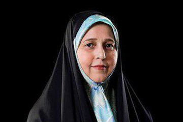 استفاده از ظرفیتهای مدیریتی بانوان در وزارت راه و شهرسازی/ اعتماد آخوندی به مدیران زن جای تقدیر دارد/ اقدامات امور بانوان وزارت راه و شهرسازی نتایج قابل توجهی داشته است پروانه سلحشوری