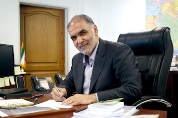 سرمایهگذاری ۴۷ هزار میلیارد تومانی دولت در بخشهای مختلف حمل و نقل/ افزایش اعتماد پیمانکاران به بازپرداخت مطالبات در دولت یازدهم/ فعالیت ۵ پروژه سنگین آزادراهی در سه سال اخیر امیر امینی