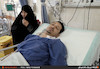 عیادت وزیر راه و شهرسازی از مجروحان حادثه تروریستی تهران در بیمارستان سینا