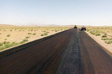 بهرهبرداری از یک پروژه آسفالت راه روستایی در رزن راه روستایی