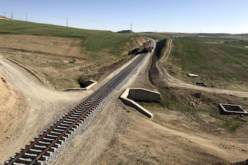 افتتاح راه آهن زاهدان- خاش با حضور معاون اول رئیس جمهور  ریلگذاری