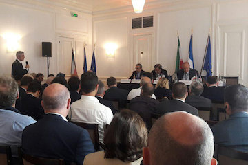 سنگبنای توسعه همکاریهای ایران و فرانسه با برجام گذاشته شد/ تشریح روند نوسازی حوزه حملونقل و  توسعه روابط ایران با جهان/ تاکید بر افزایش اعتماد شرکتهای اروپایی به همکاری با ایران مدف